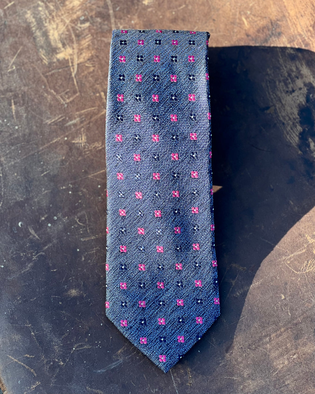 Pure silk tie with micro-floral pattern