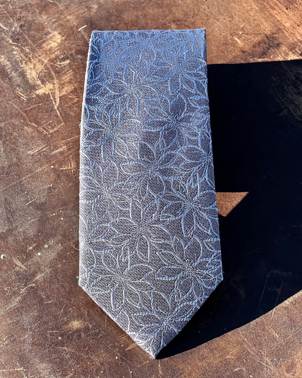 Pure silk tie by Silandro