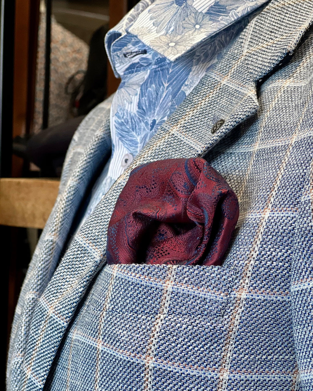 Burgundy and navy paisley pocket square in microfibre