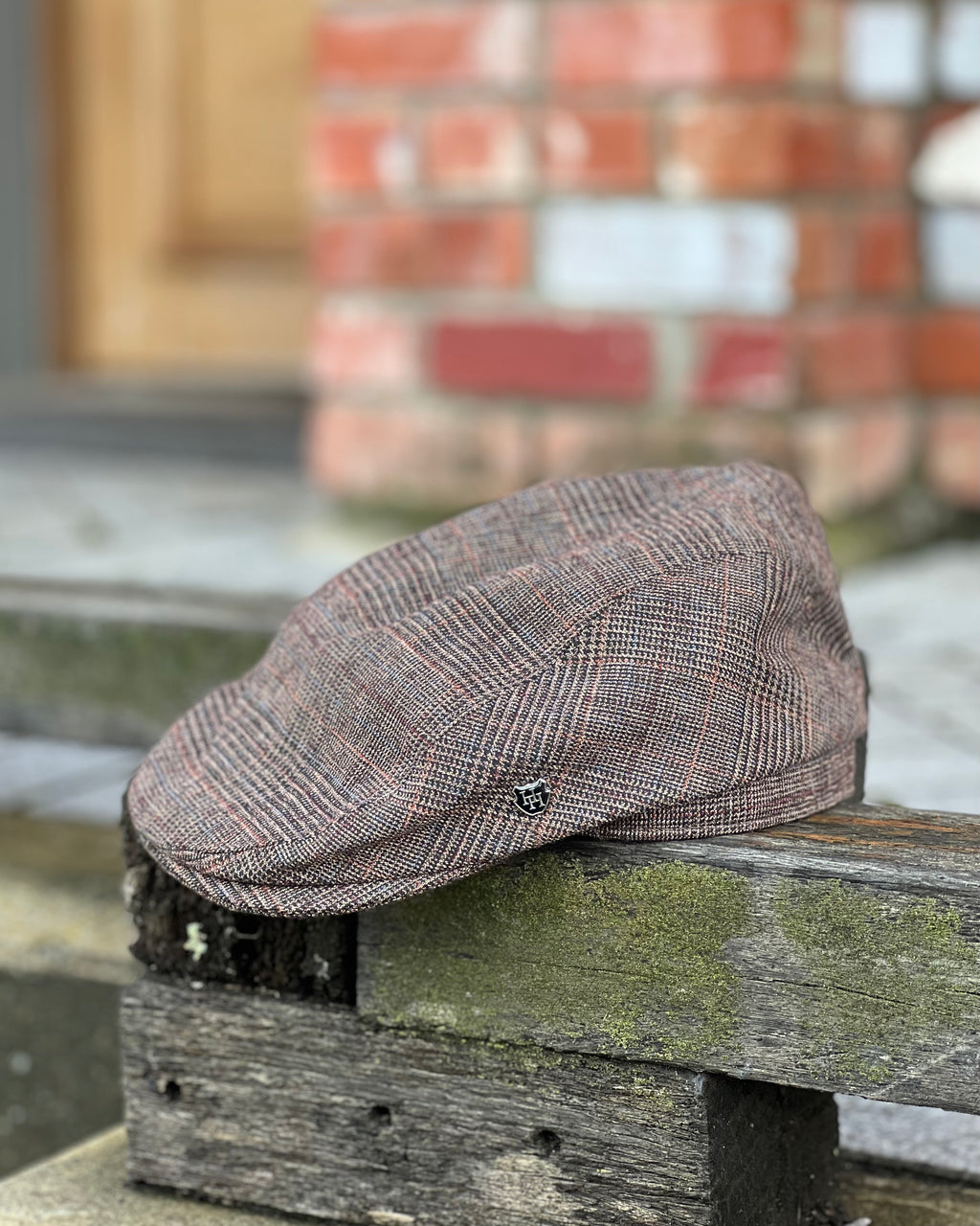 Driver's Cap by Hill's Hat  - Classic retro-style men's cap in wool mix check