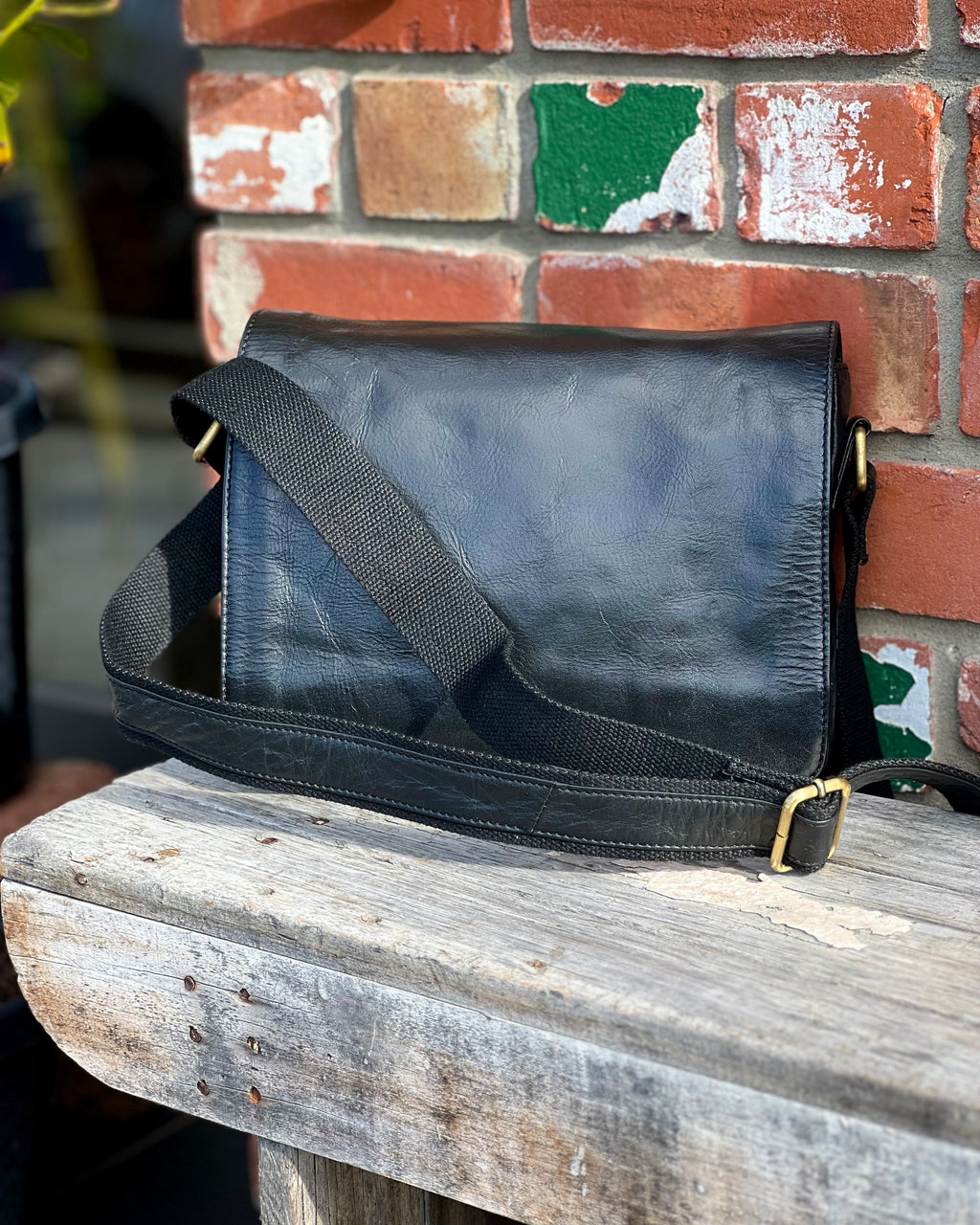 Back Road New Zealand | Black Shoulder Bag | Genuine Leather