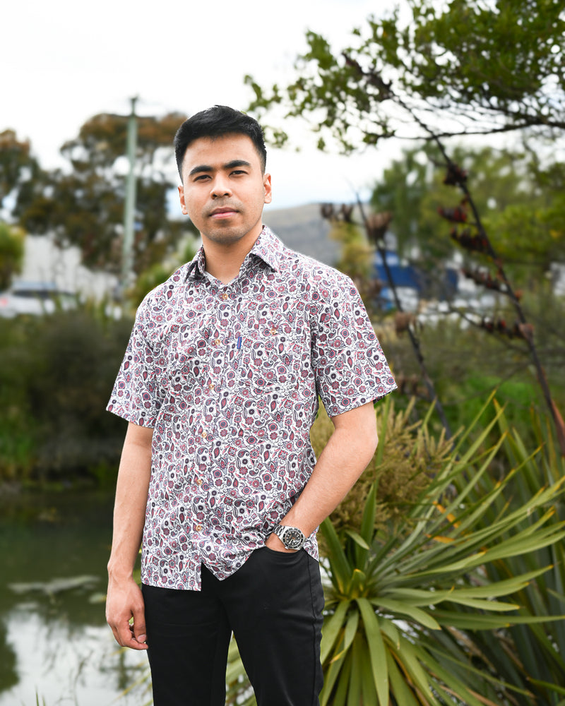 Portobello Road | Short-sleeve Shirt | Iron-cheater Fabric | Flower & Leaf Motif