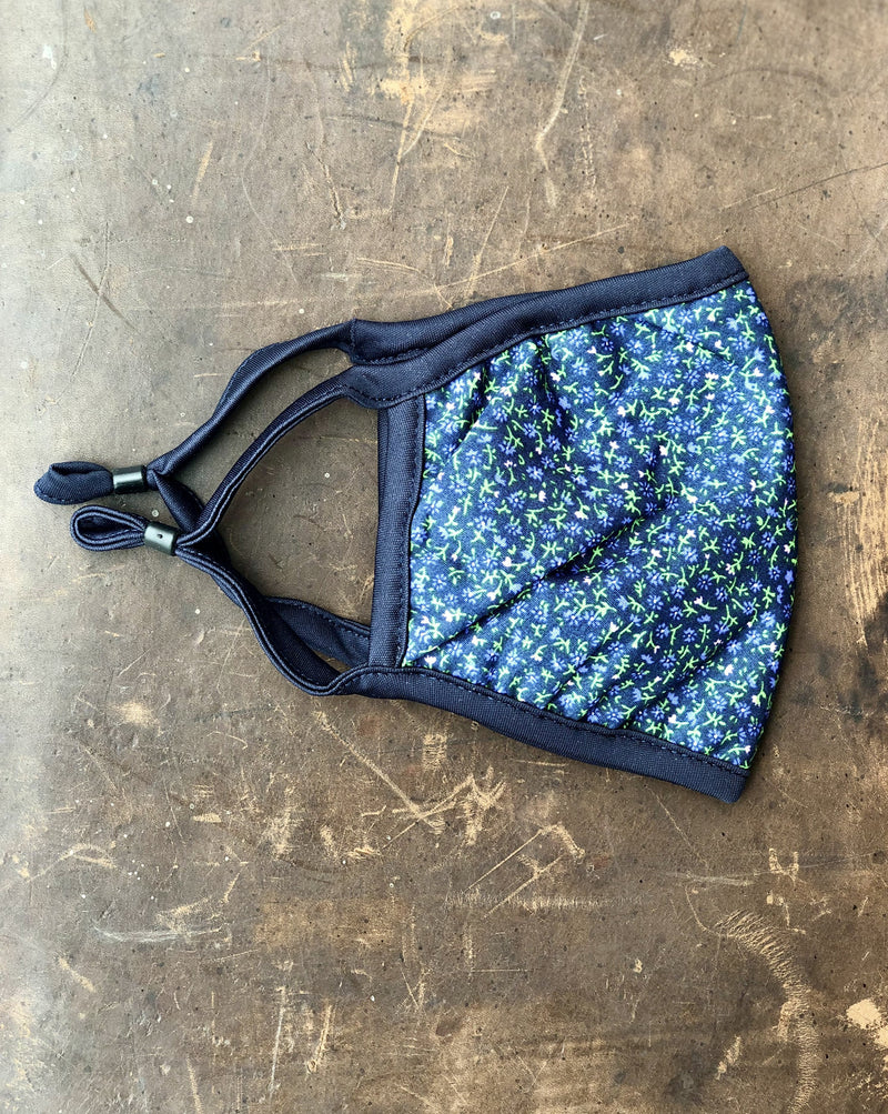 Re-useable, adjustable cotton face mask in floral print