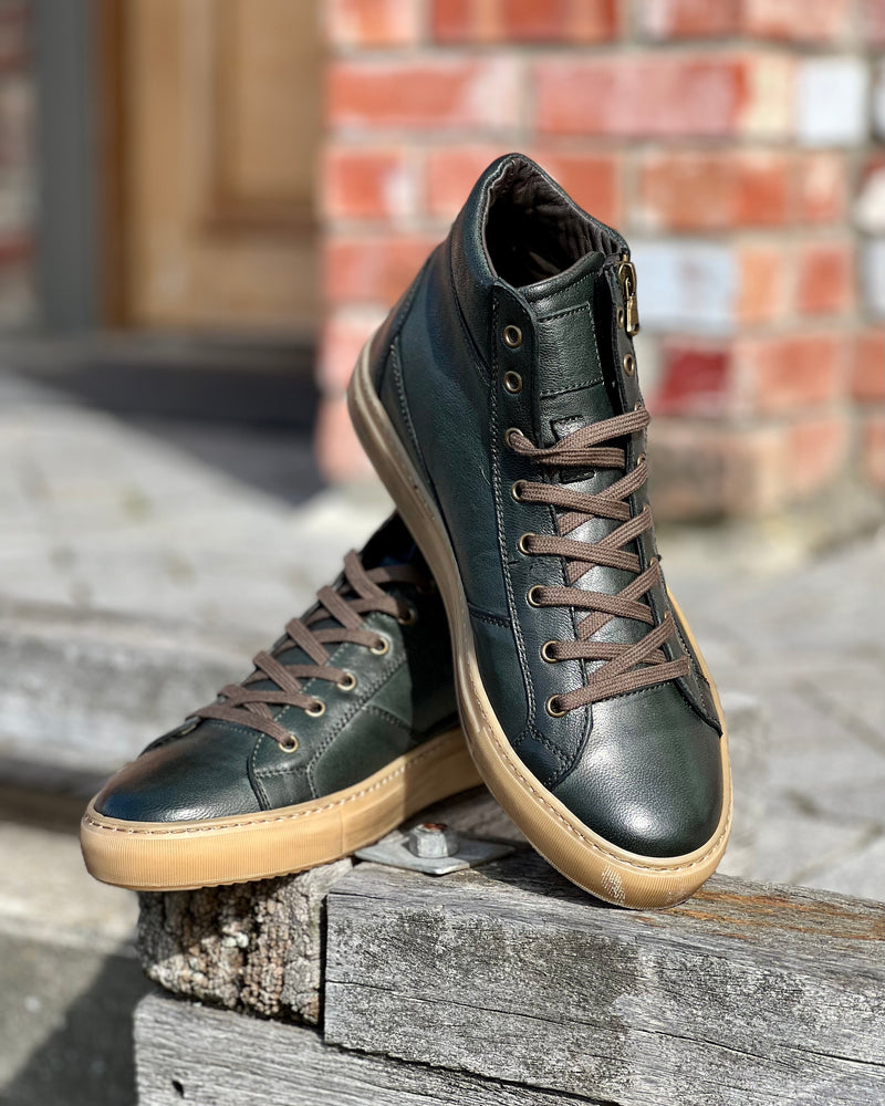 Casual boot in genuine leather by Italiano