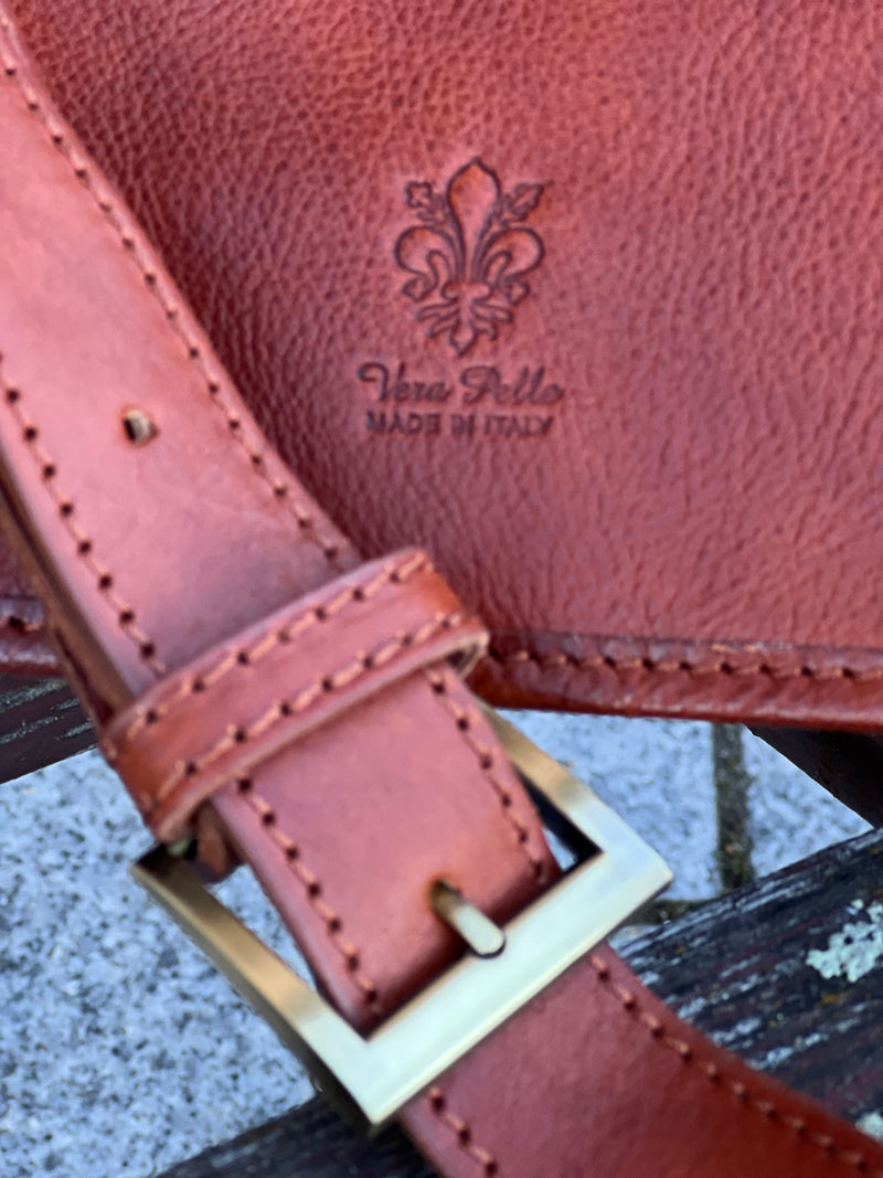 Emporio Italia genuine leather satchel detail